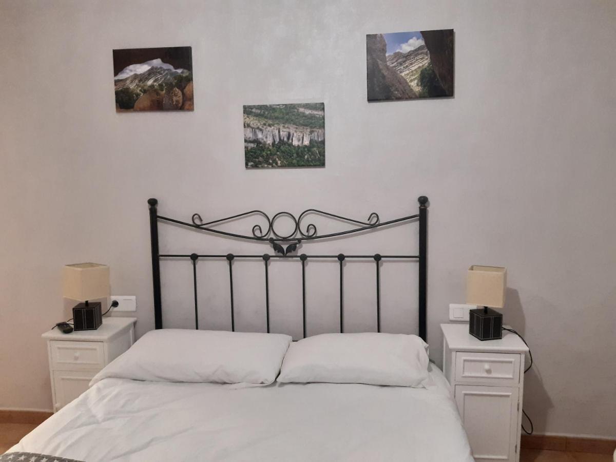 Fonda Toldra Otel Ulldemolins Dış mekan fotoğraf