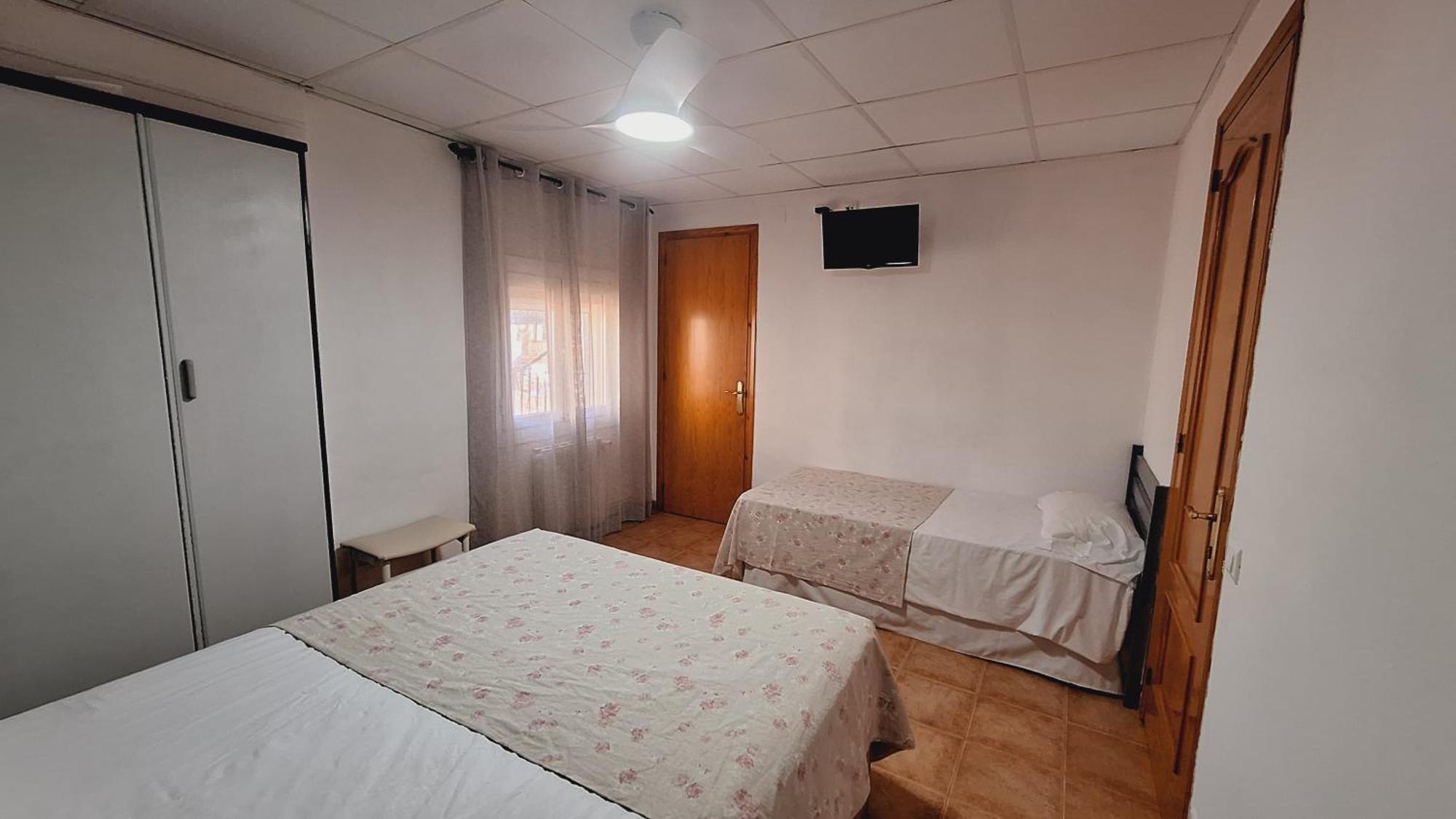 Fonda Toldra Otel Ulldemolins Dış mekan fotoğraf