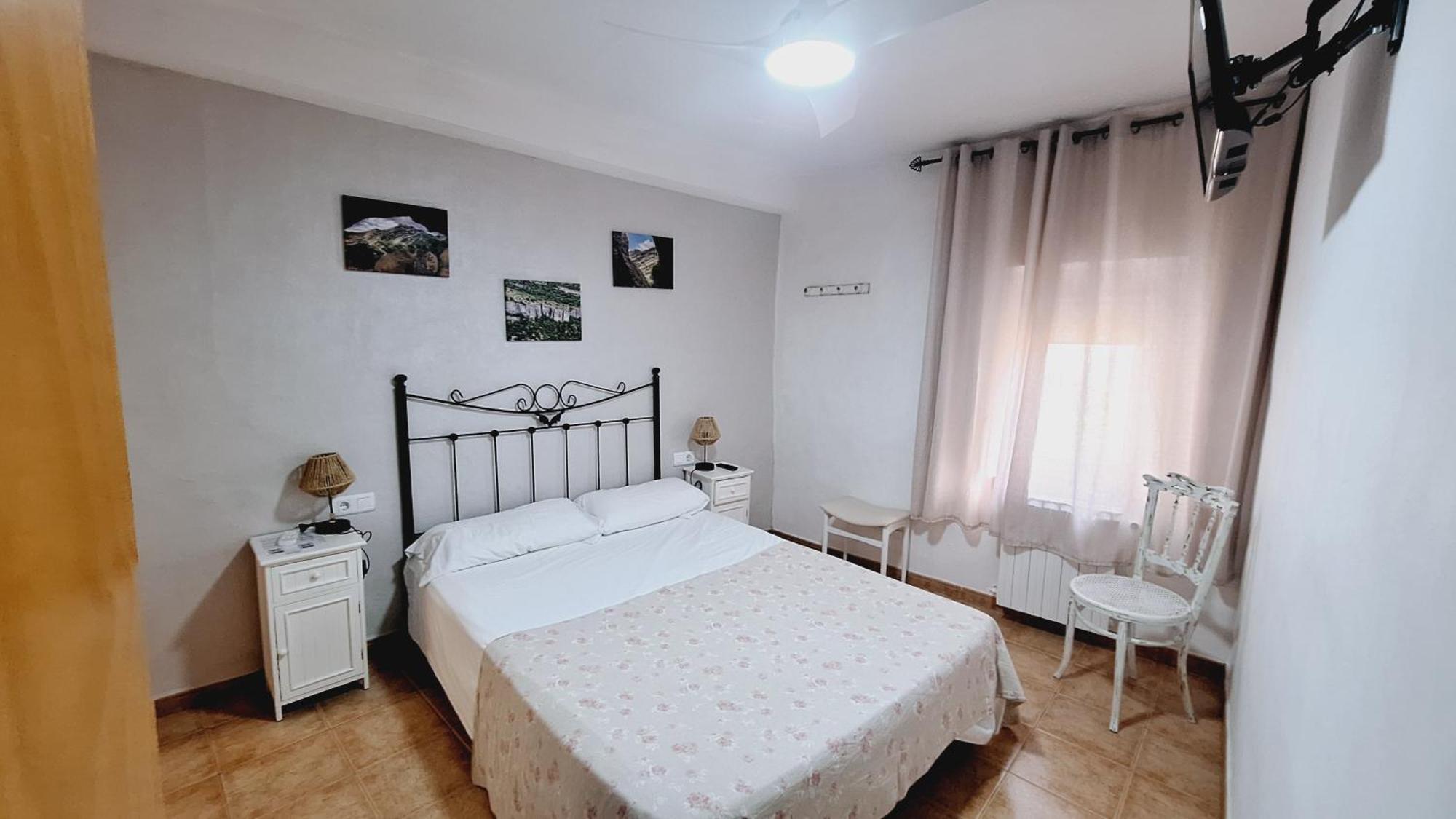 Fonda Toldra Otel Ulldemolins Dış mekan fotoğraf