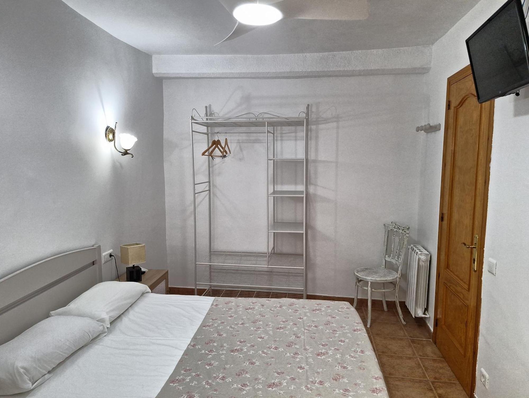 Fonda Toldra Otel Ulldemolins Dış mekan fotoğraf