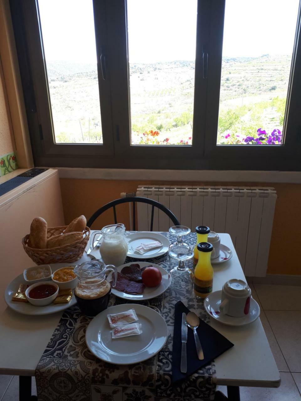 Fonda Toldra Otel Ulldemolins Dış mekan fotoğraf